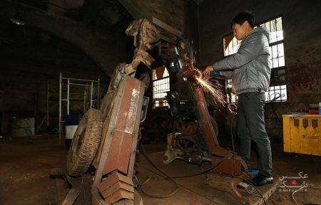 ساخت ترانسفورماتور از ضایعات فلزی توسط پدر و پسر کشاورز در چین